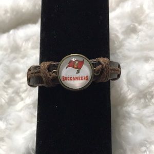 Buccaneers leather adjustable bracelet